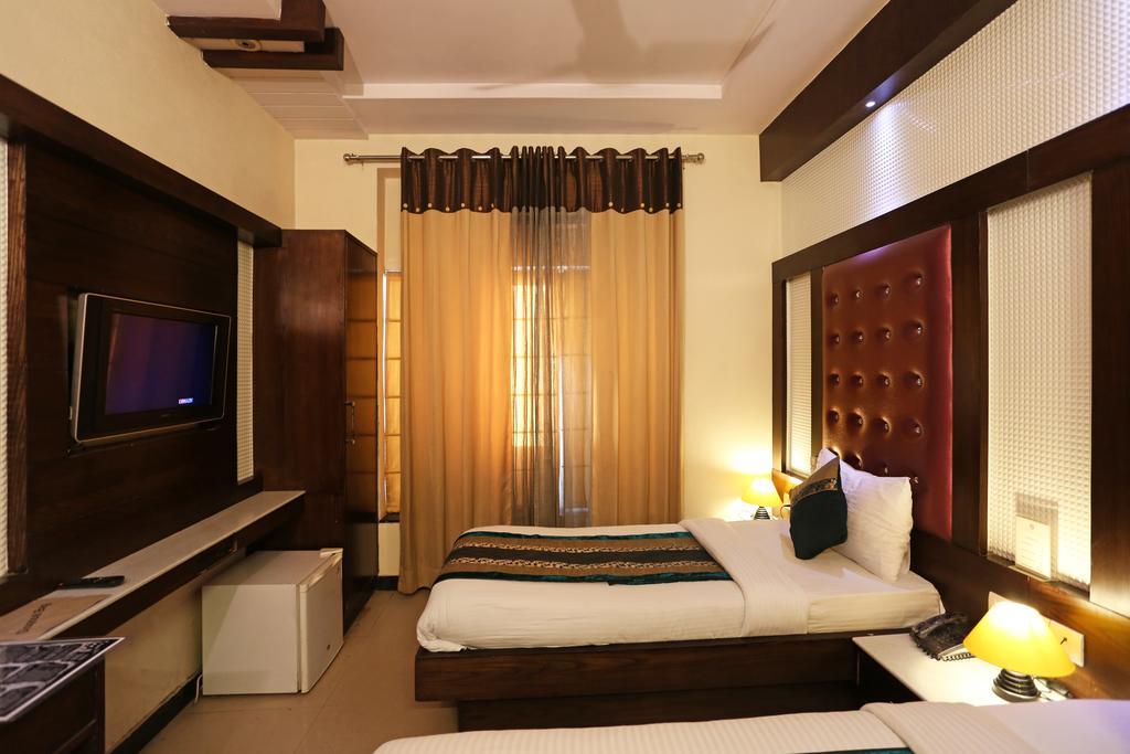 Hotel Star Plaza@New Delhi Railway Station מראה חיצוני תמונה