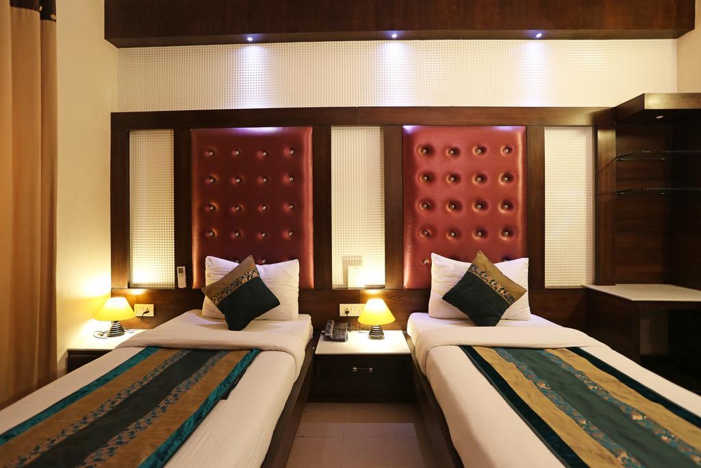 Hotel Star Plaza@New Delhi Railway Station מראה חיצוני תמונה